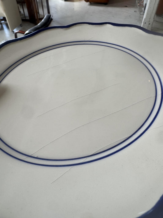 Set of 4 Wavy Border Plates